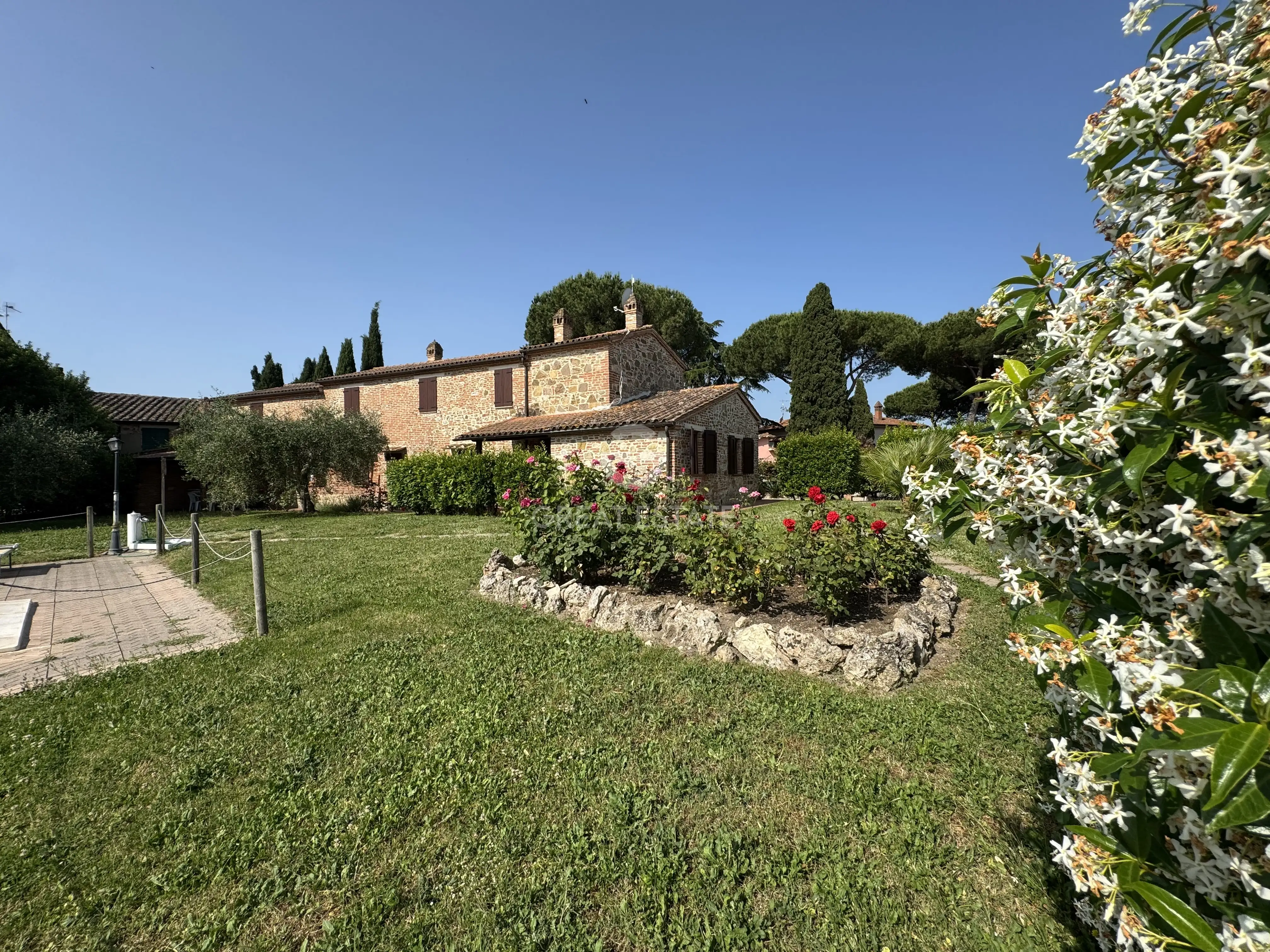 House 280m² in Italy, Perugia. Priced at 720000€ rent photo-7