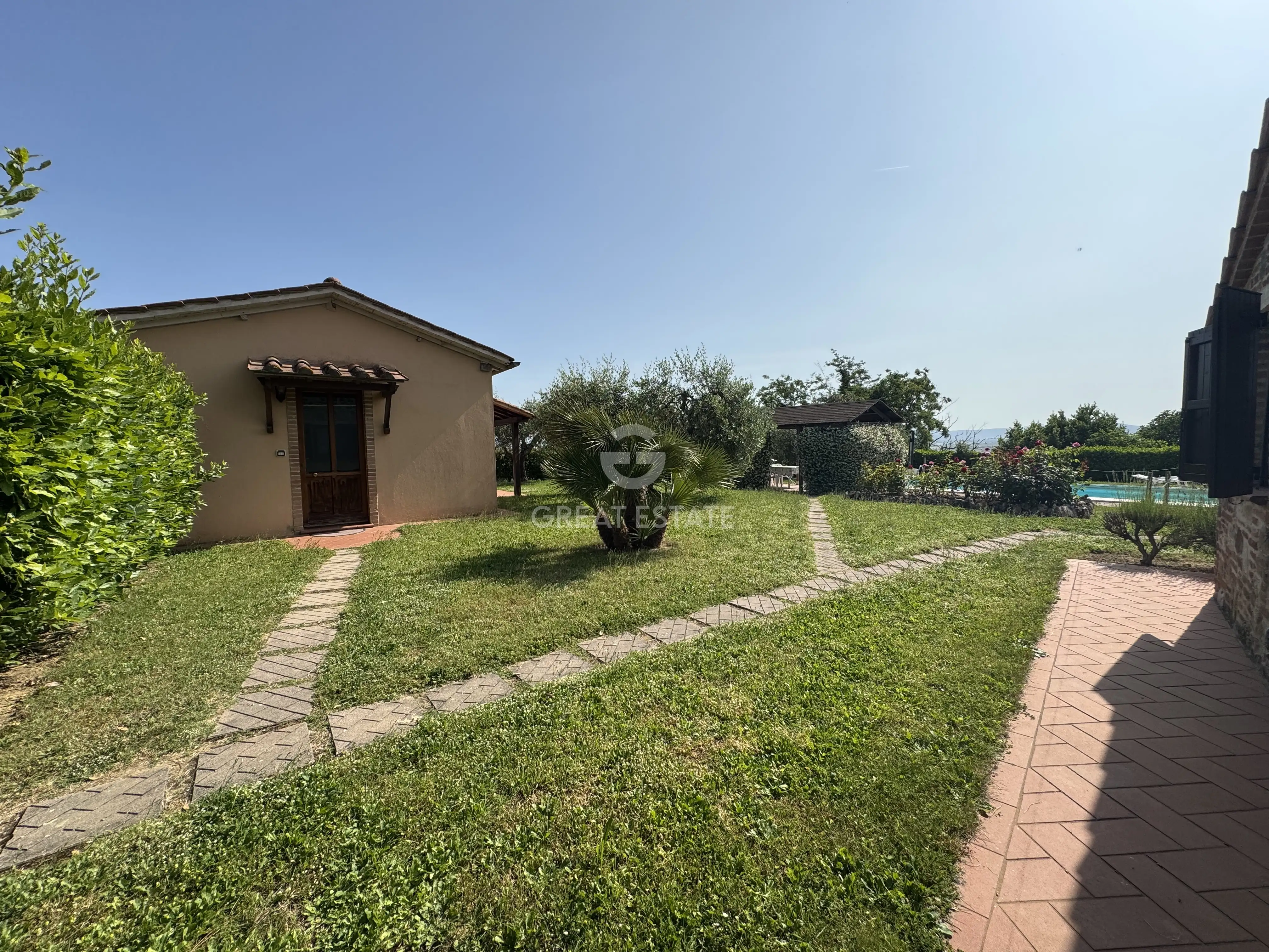 House 280m² in Italy, Perugia. Priced at 720000€ rent photo-9