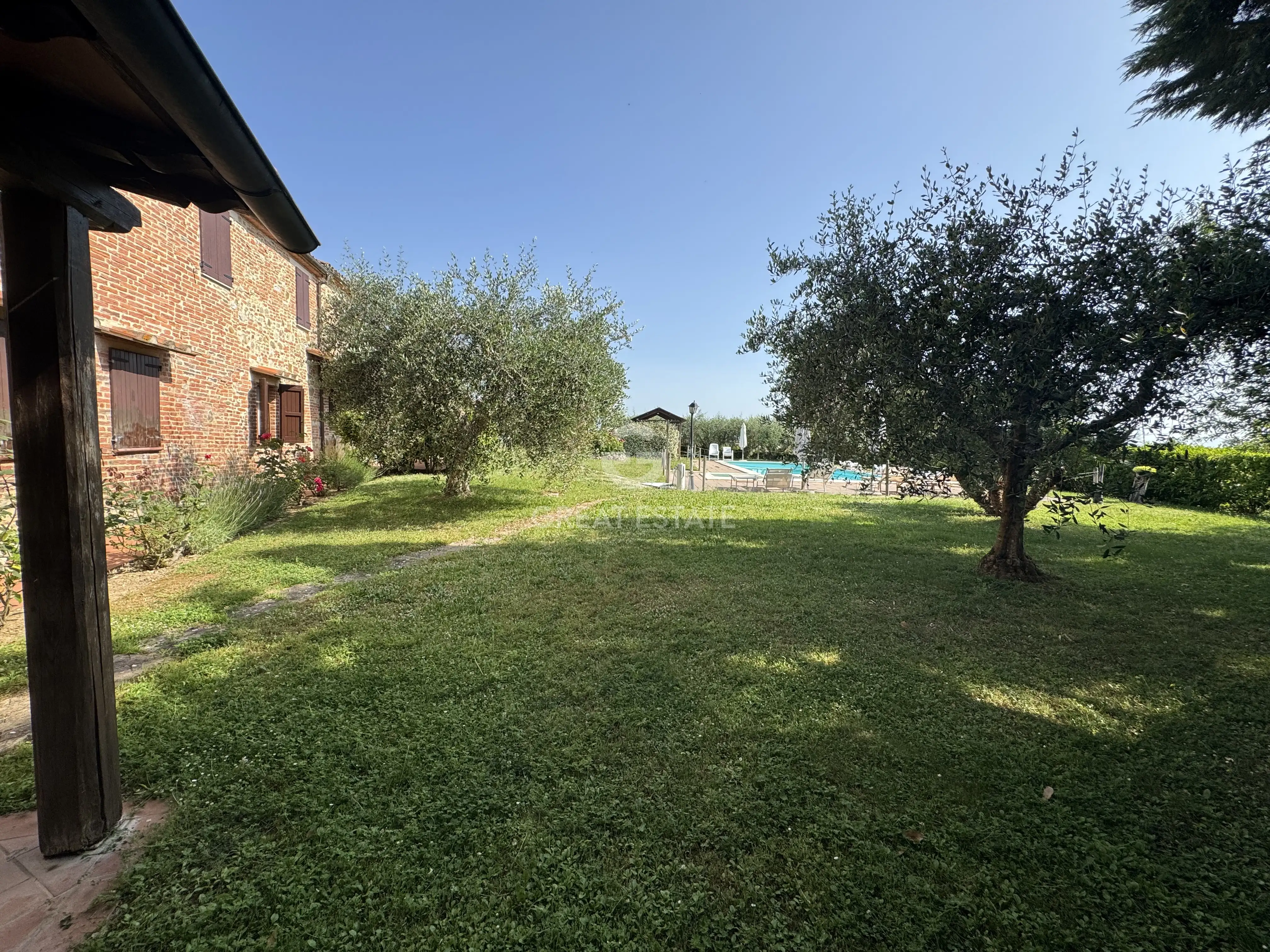 House 280m² in Italy, Perugia. Priced at 720000€ rent photo-10