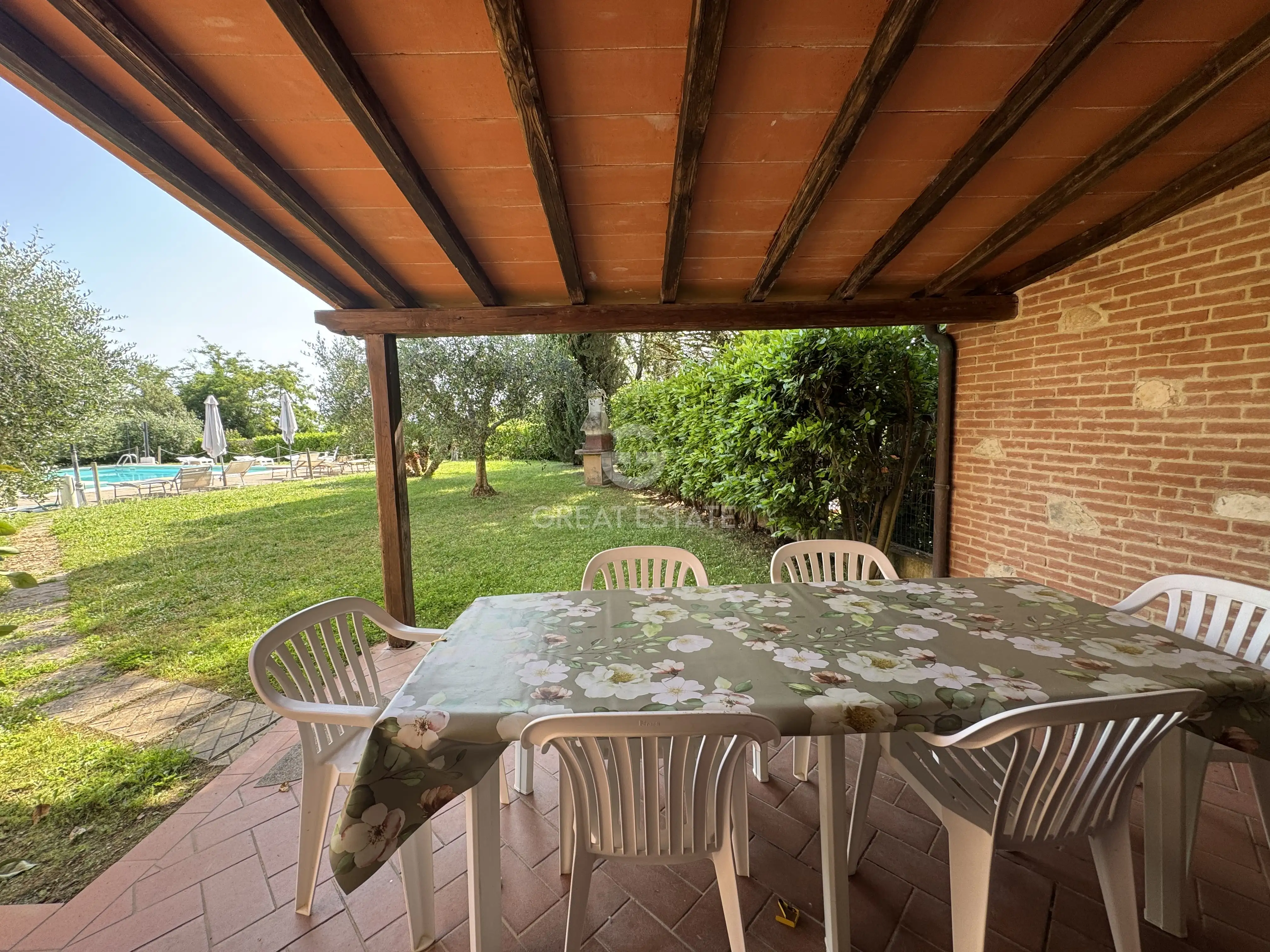 House 280m² in Italy, Perugia. Priced at 720000€ rent photo-15