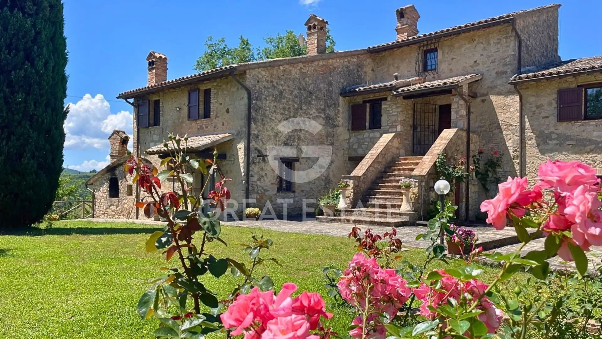 House 667m² in Italy, Perugia. Priced at 975000€ rent photo-6