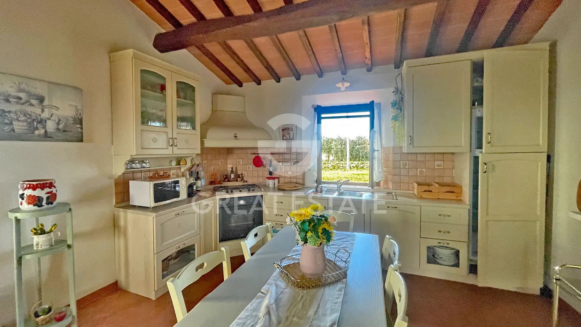 House 126m² in Italy, Siena. Priced at 500000€ rent photo-13