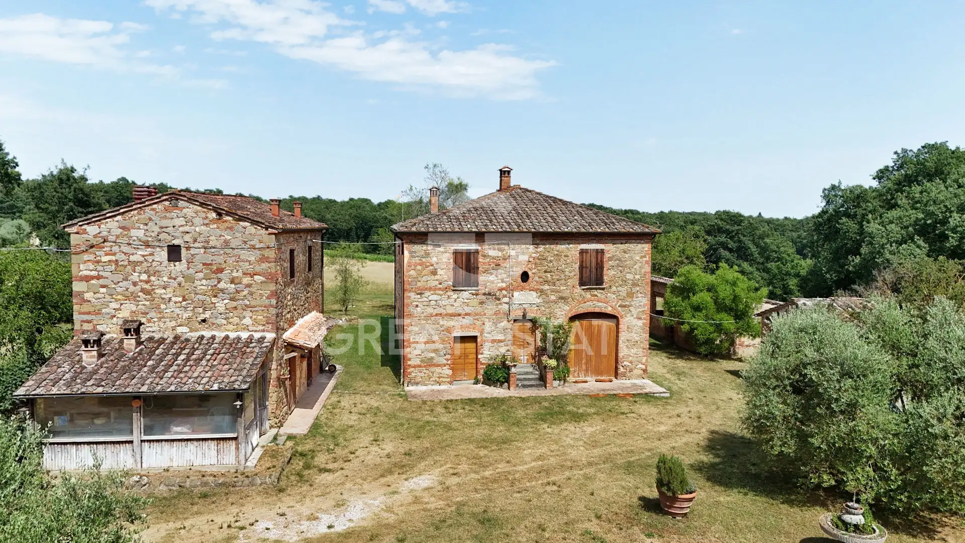 House 628m² in Italy, Arezzo. Priced at 680000€ rent photo-1