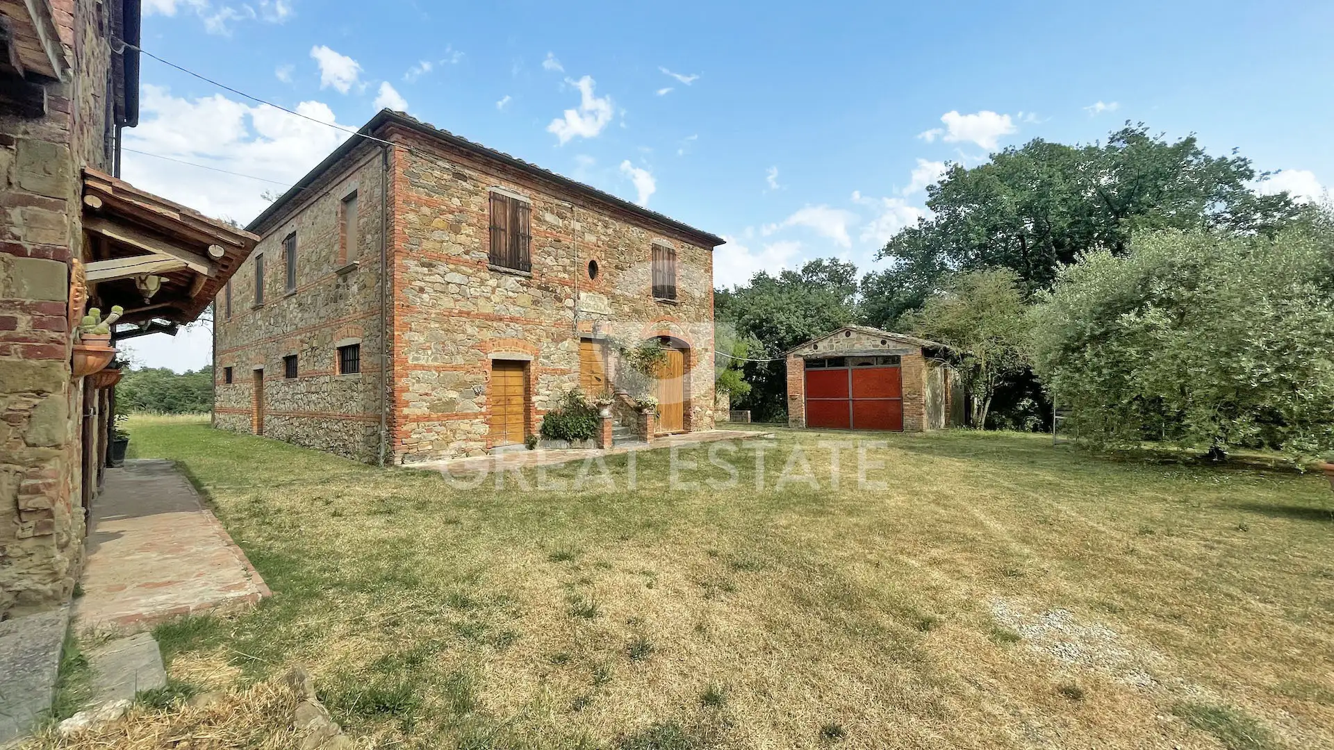 House 628m² in Italy, Arezzo. Priced at 680000€ rent photo-11