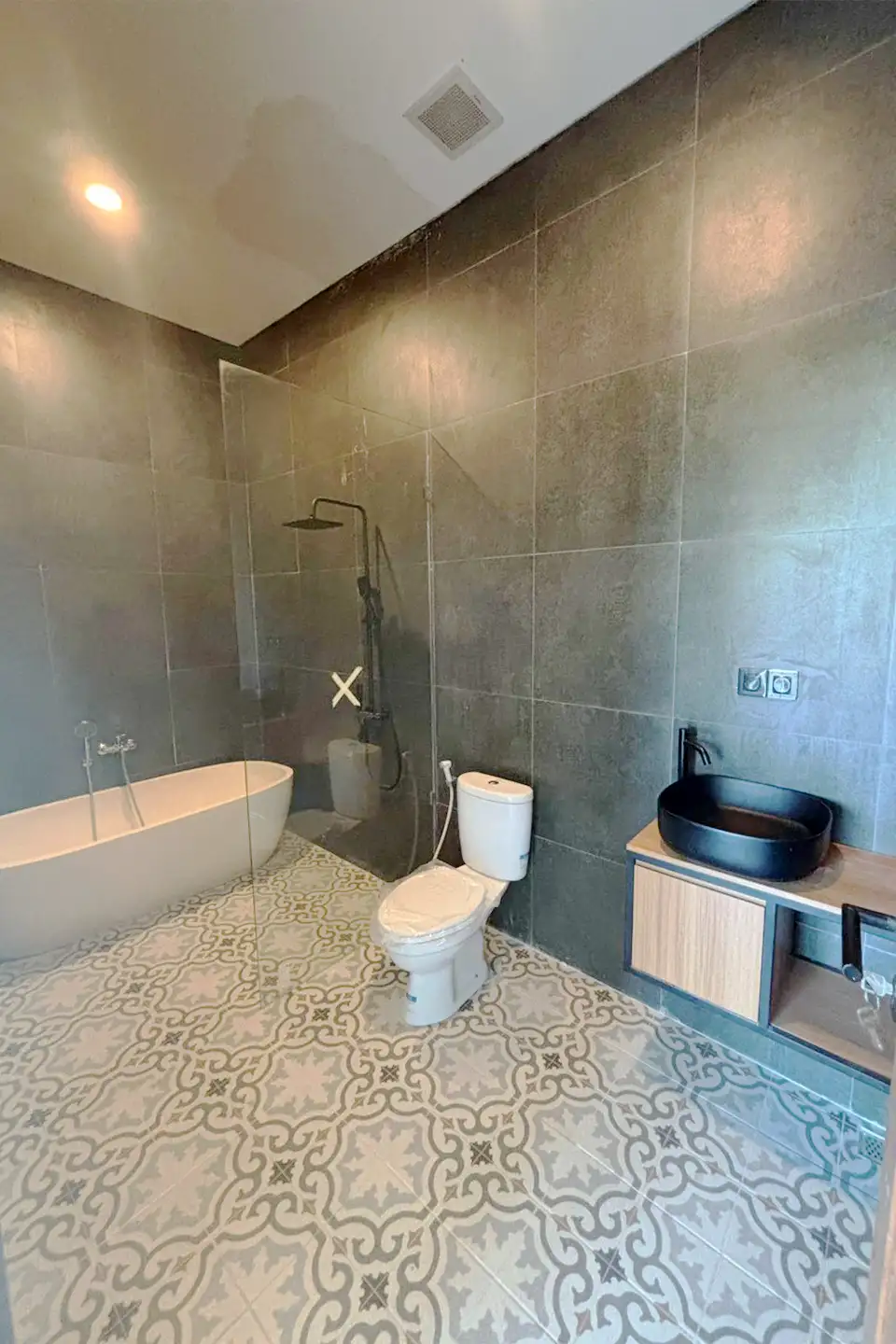 Villa 116m² in Indonesia, Kedungu. Priced at 14200$ rent photo-3