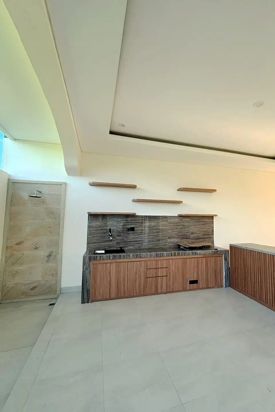 Villa 116m² in Indonesia, Kedungu. Priced at 14200$ rent photo-7