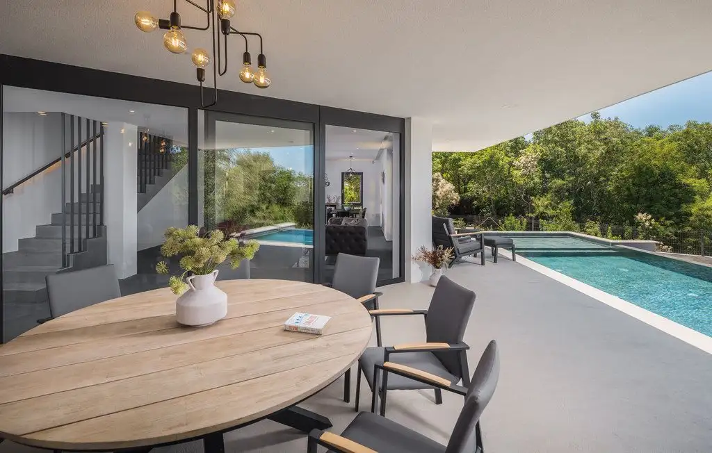 Villa 255m² in Croatia, Buje. Priced at 1200000€ rent photo-5