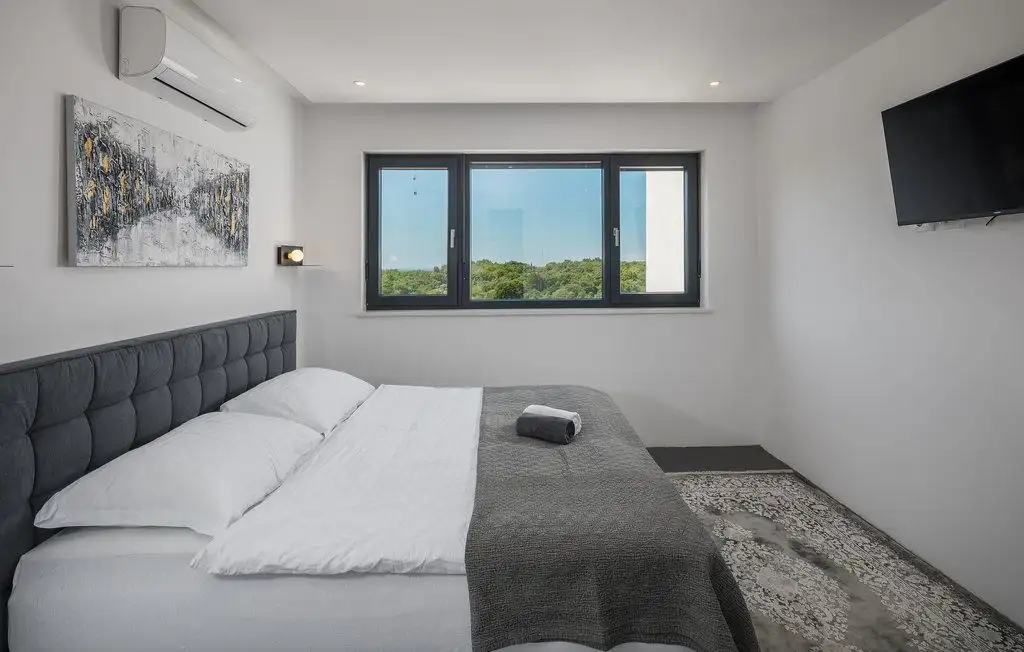 Villa 255m² in Croatia, Buje. Priced at 1200000€ rent photo-16