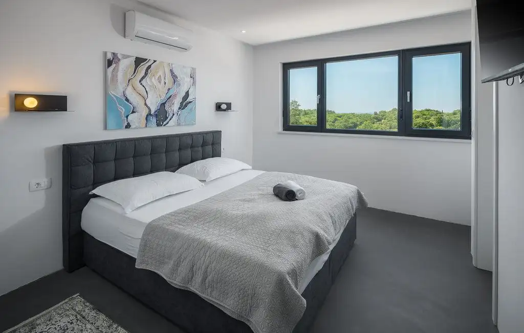 Villa 255m² in Croatia, Buje. Priced at 1200000€ rent photo-17