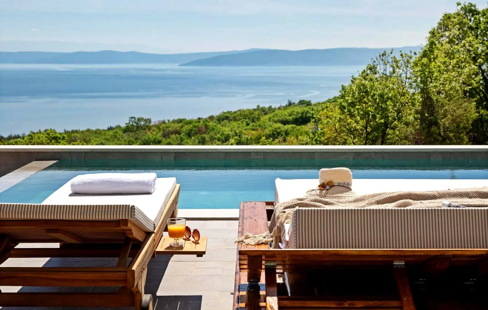 Villa 396m² in Croatia, Rabac. Priced at 1868000€ rent photo-3