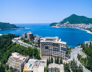 Buy in Montenegro for 478400€