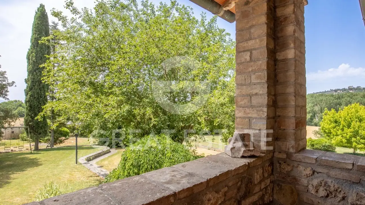 House 856m² in Italy, Perugia. Priced at 925000€ rent photo-10