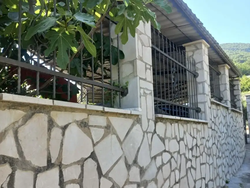 House 184m² in Montenegro, Budva. Priced at 380000€ rent photo-16