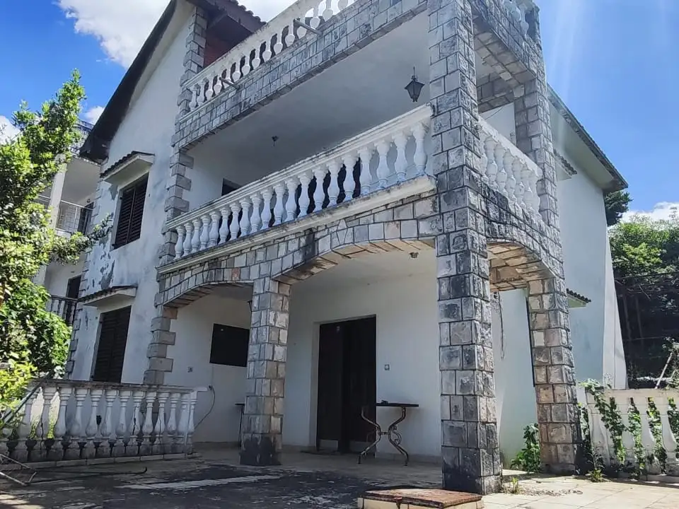 House 150m² in Montenegro, Krasici. Priced at 170000€ rent photo-1