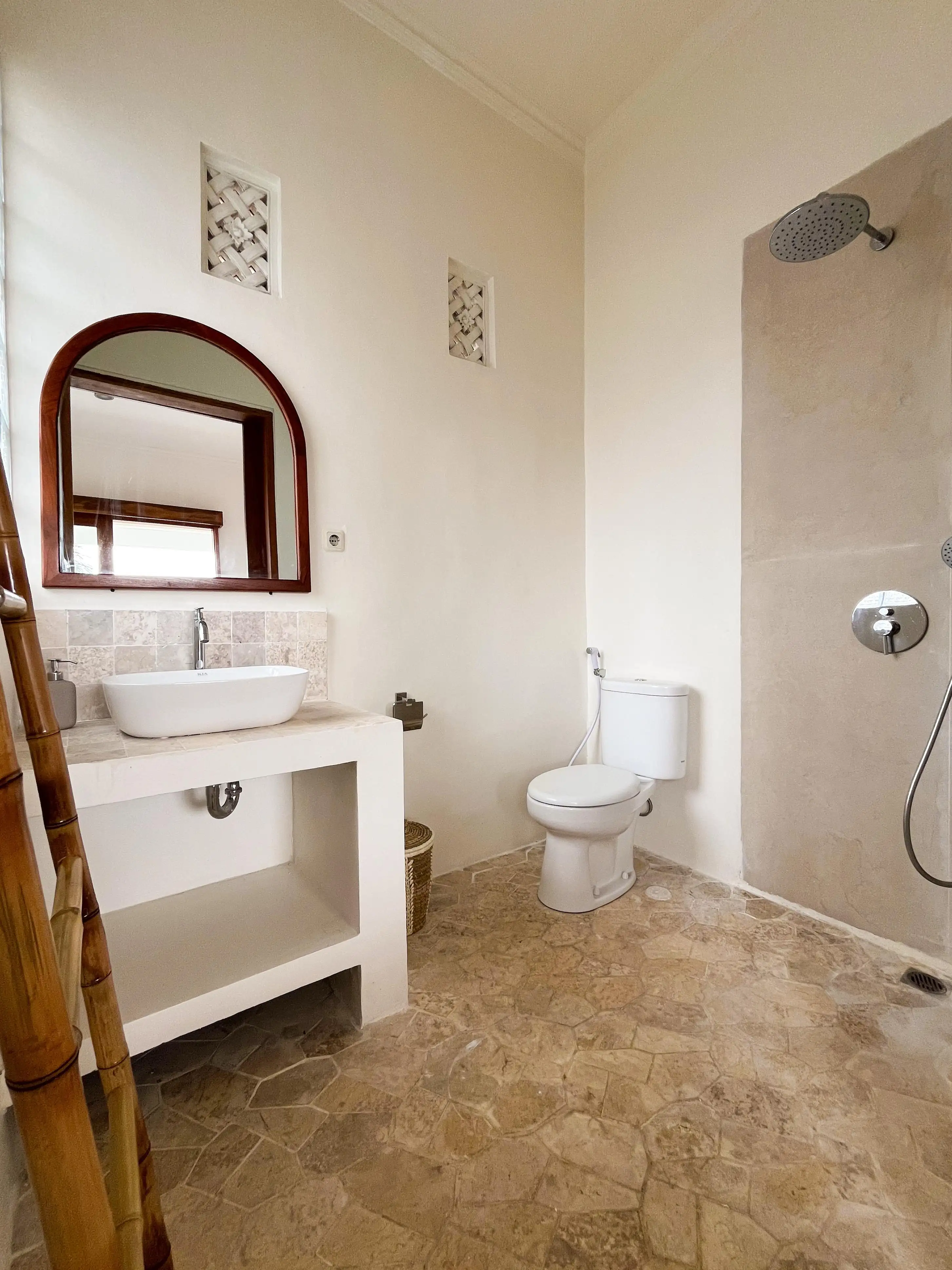 Villa 200m² in Indonesia, Canggu. Priced at 59058$ rent photo-3