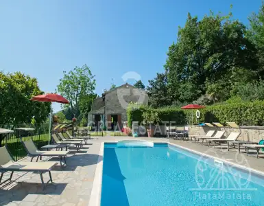 Buy in Italy for 1250000€