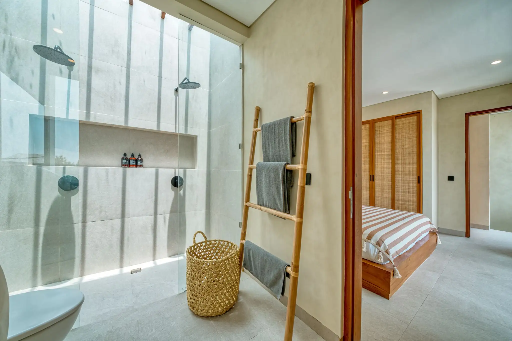 Villa 68m² in Indonesia, Bukit. Priced at 264108$ rent photo-1