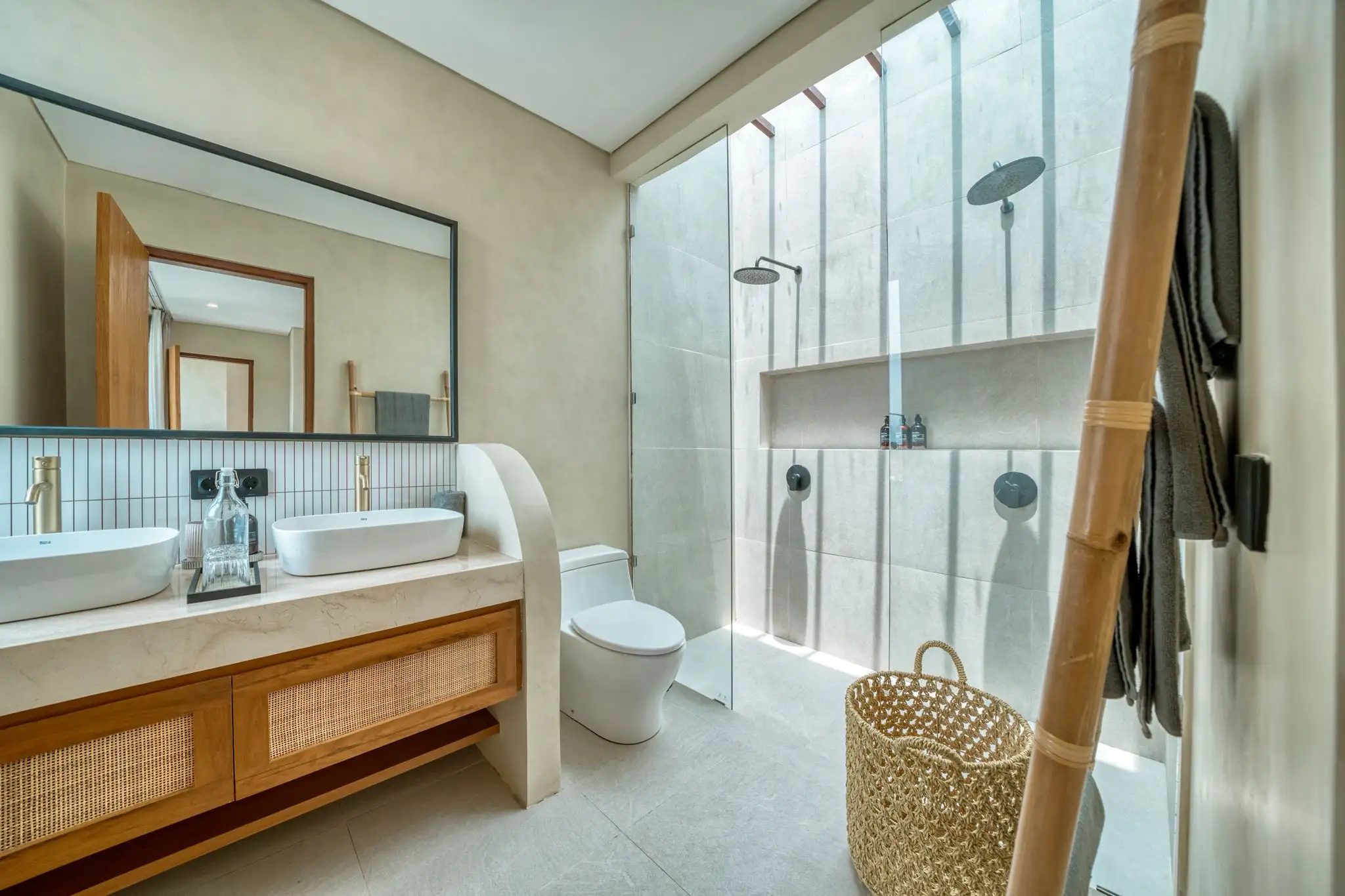 Villa 68m² in Indonesia, Bukit. Priced at 264108$ rent photo-2