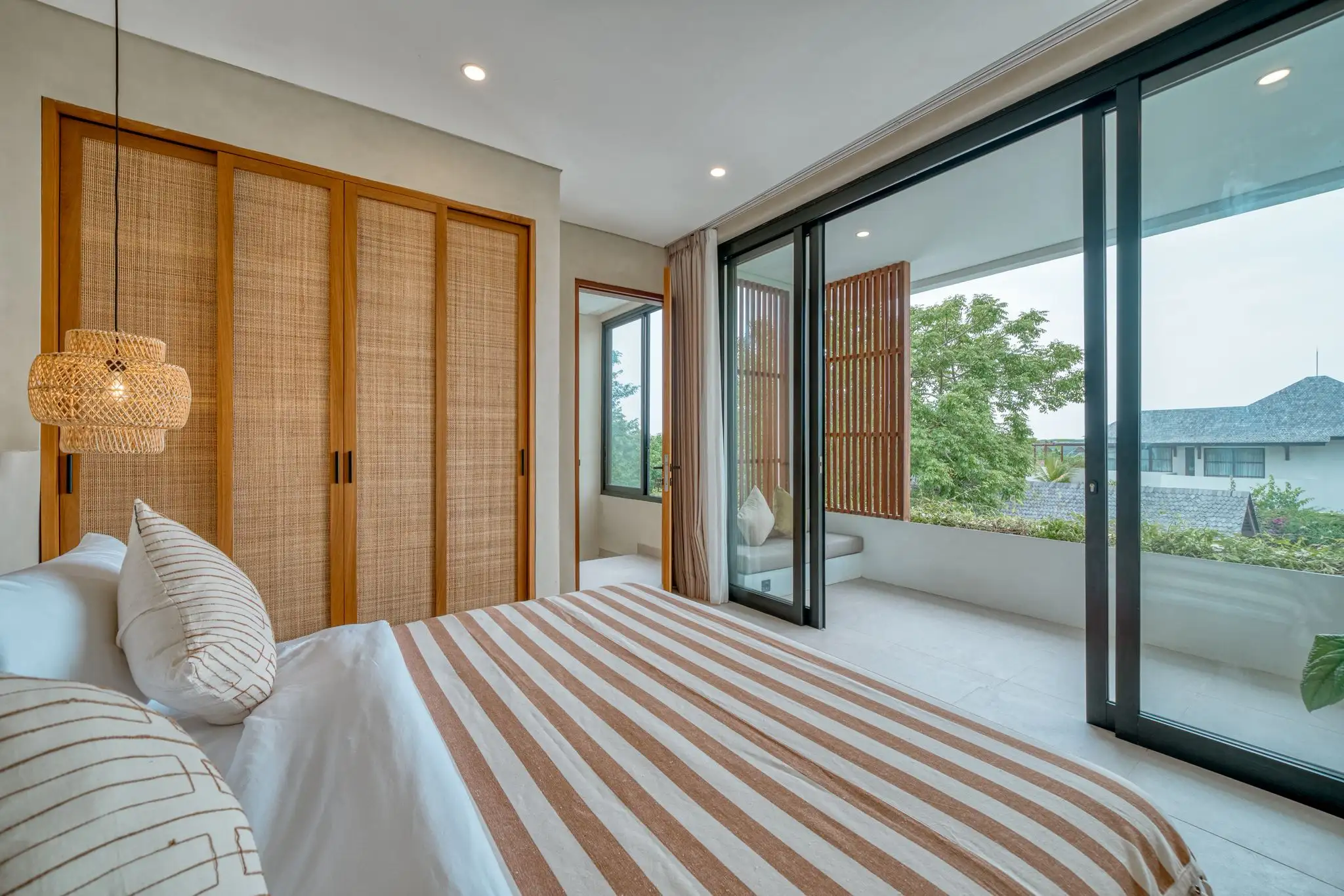 Villa 68m² in Indonesia, Bukit. Priced at 264108$ rent photo-3