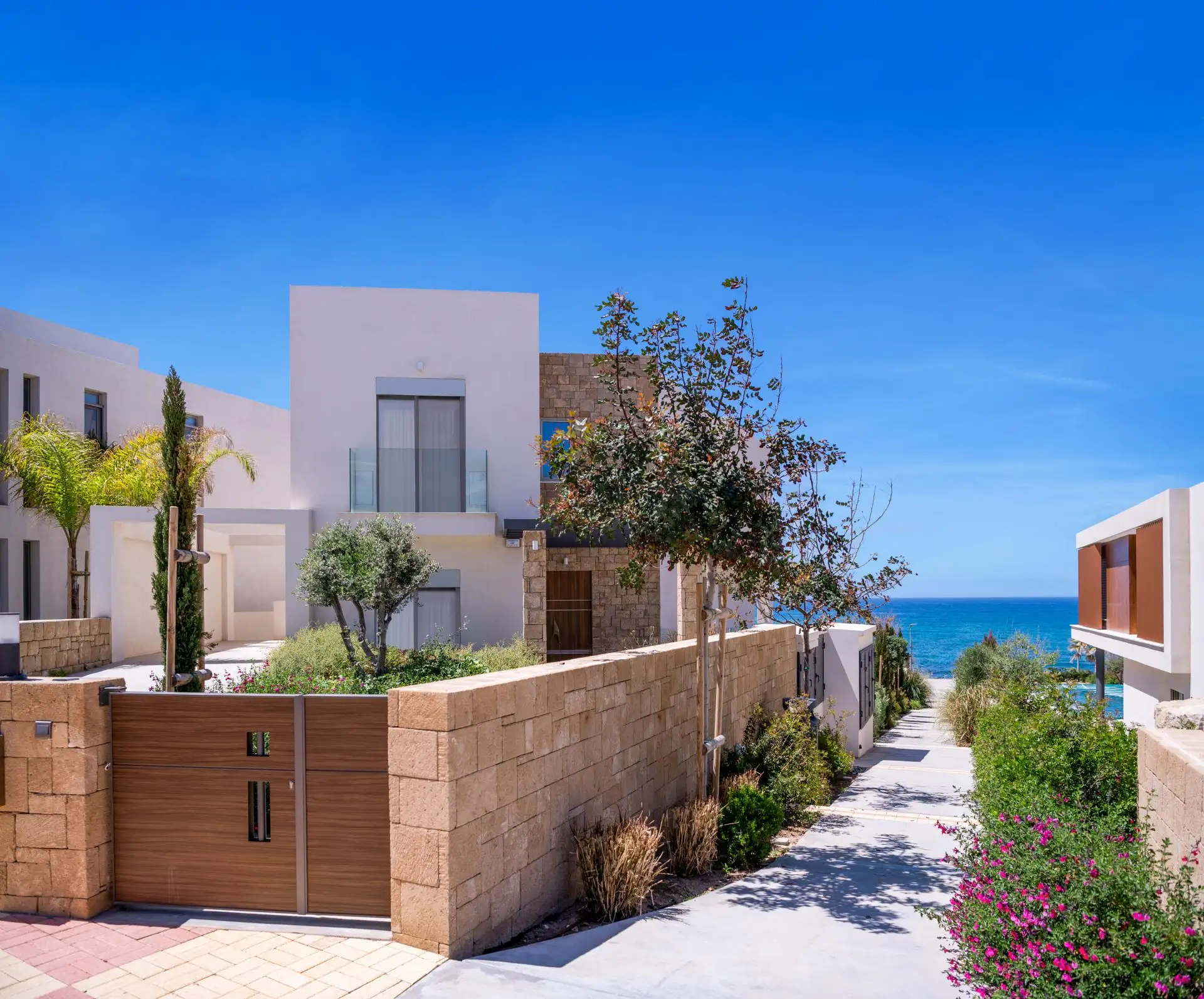 Villa 160m² in Cyprus, Chloraka. Priced at 1700000€ rent photo-5