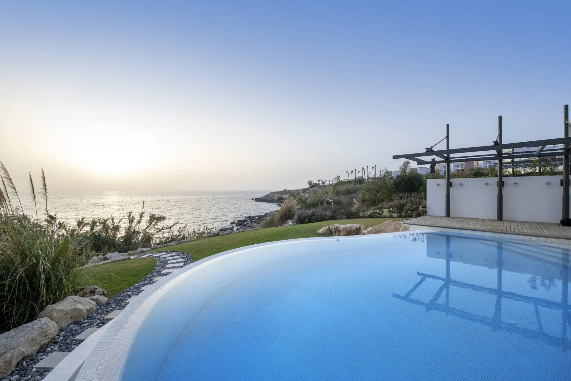 Villa 160m² in Cyprus, Chloraka. Priced at 1700000€ rent photo-10