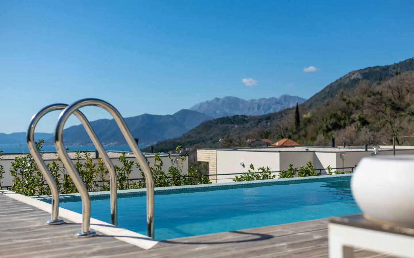 Villa 180m² in Montenegro, Kotor. Priced at 695000€ rent photo-5