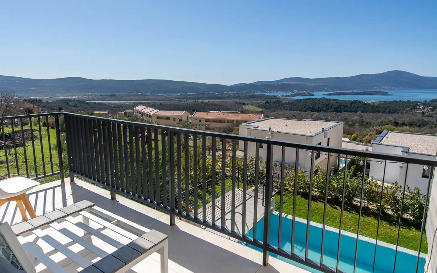 Villa 180m² in Montenegro, Kotor. Priced at 695000€ rent photo-7