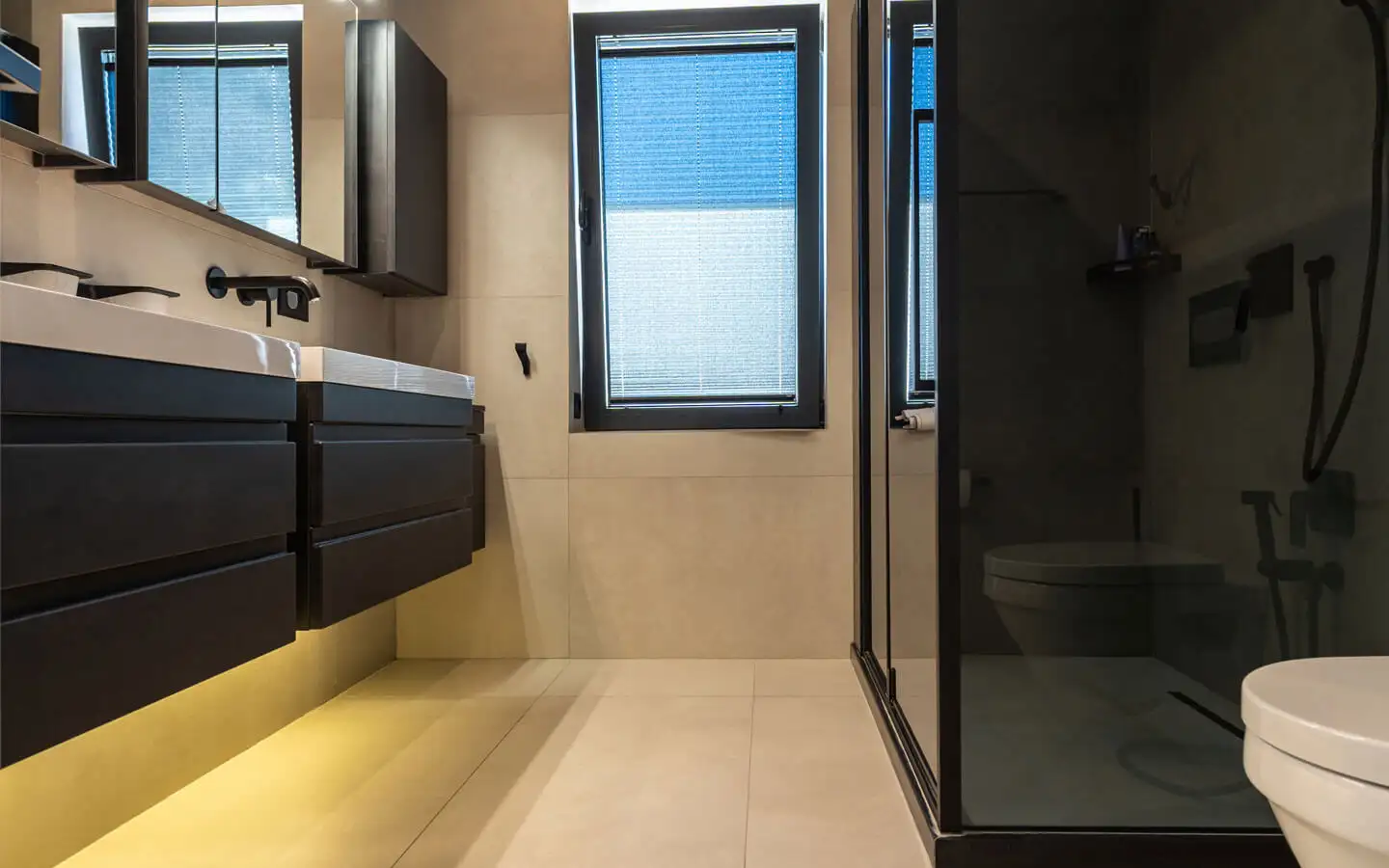 Villa 180m² in Montenegro, Kotor. Priced at 695000€ rent photo-17
