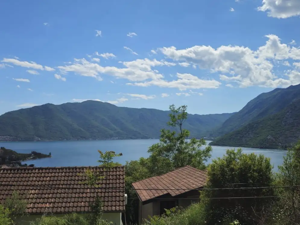 Land 1m² in Montenegro, Risan. Priced at 170000€ rent photo-1