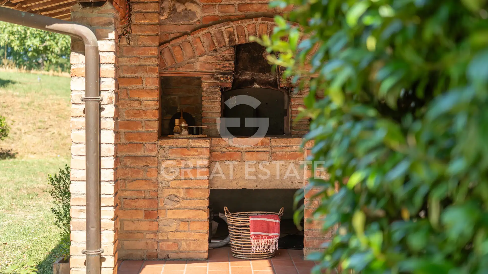 House 490m² in Italy, Perugia. Priced at 595000€ rent photo-6