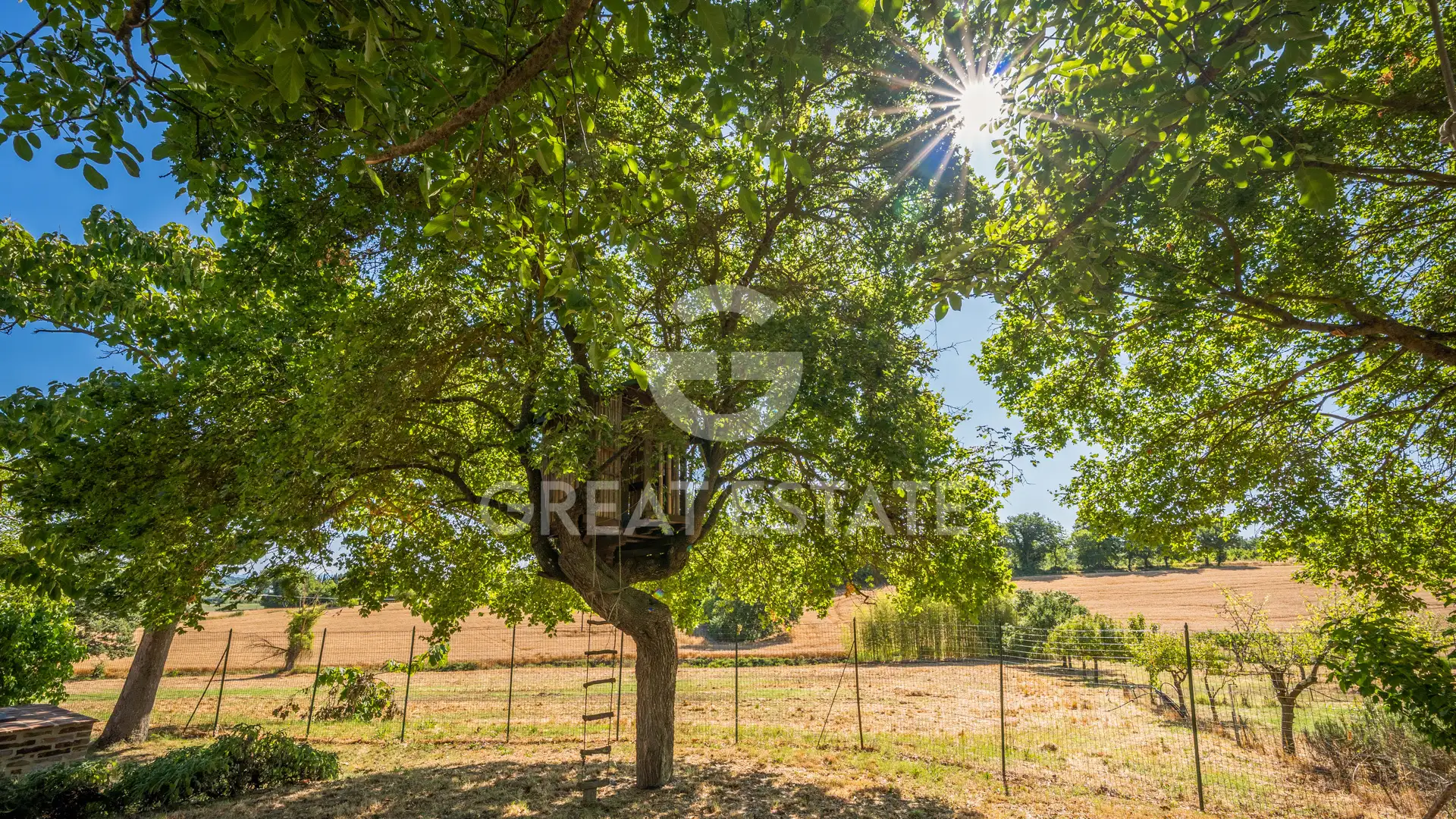 House 490m² in Italy, Perugia. Priced at 595000€ rent photo-13