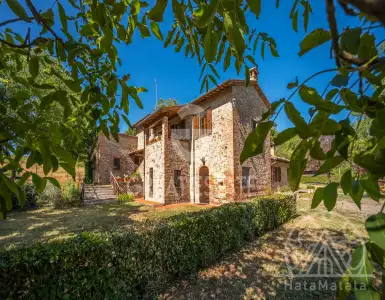 Buy in Italy for 595000€