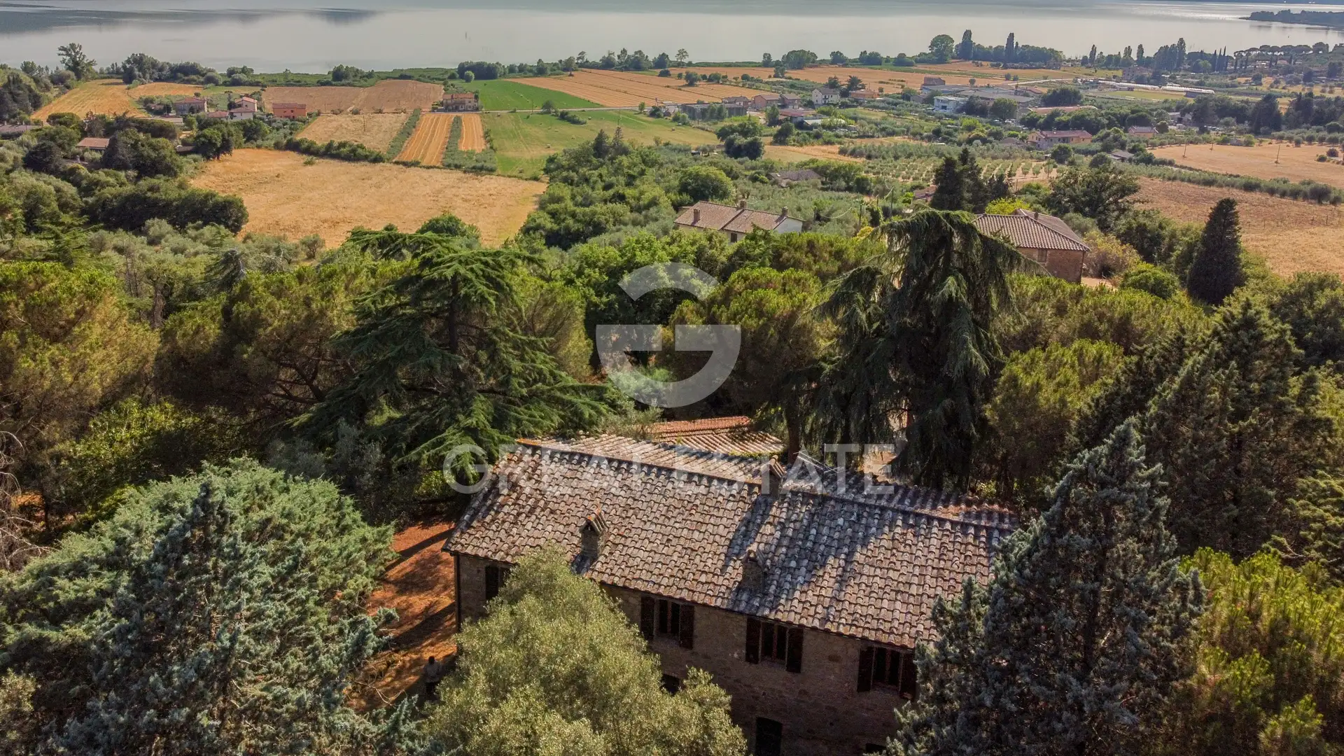 House 429m² in Italy, Perugia. Priced at 690000€ rent photo-1