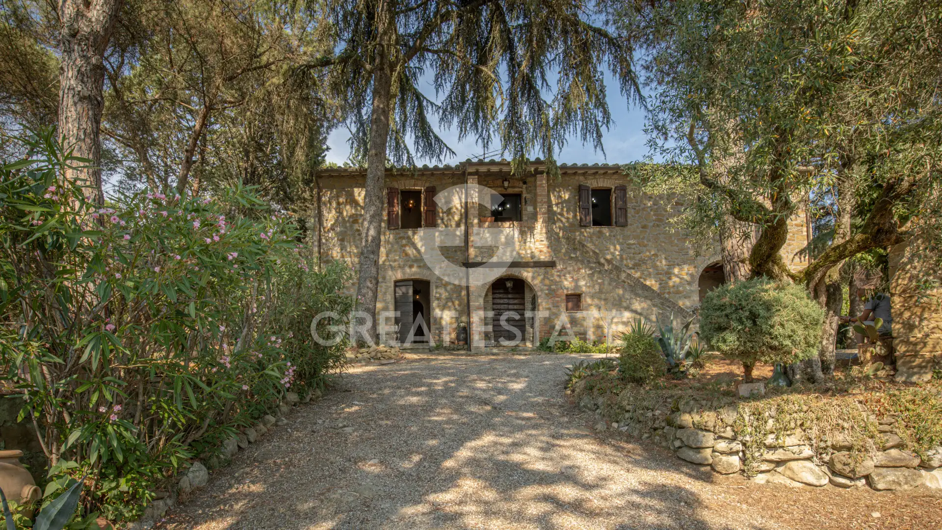 House 429m² in Italy, Perugia. Priced at 690000€ rent photo-3