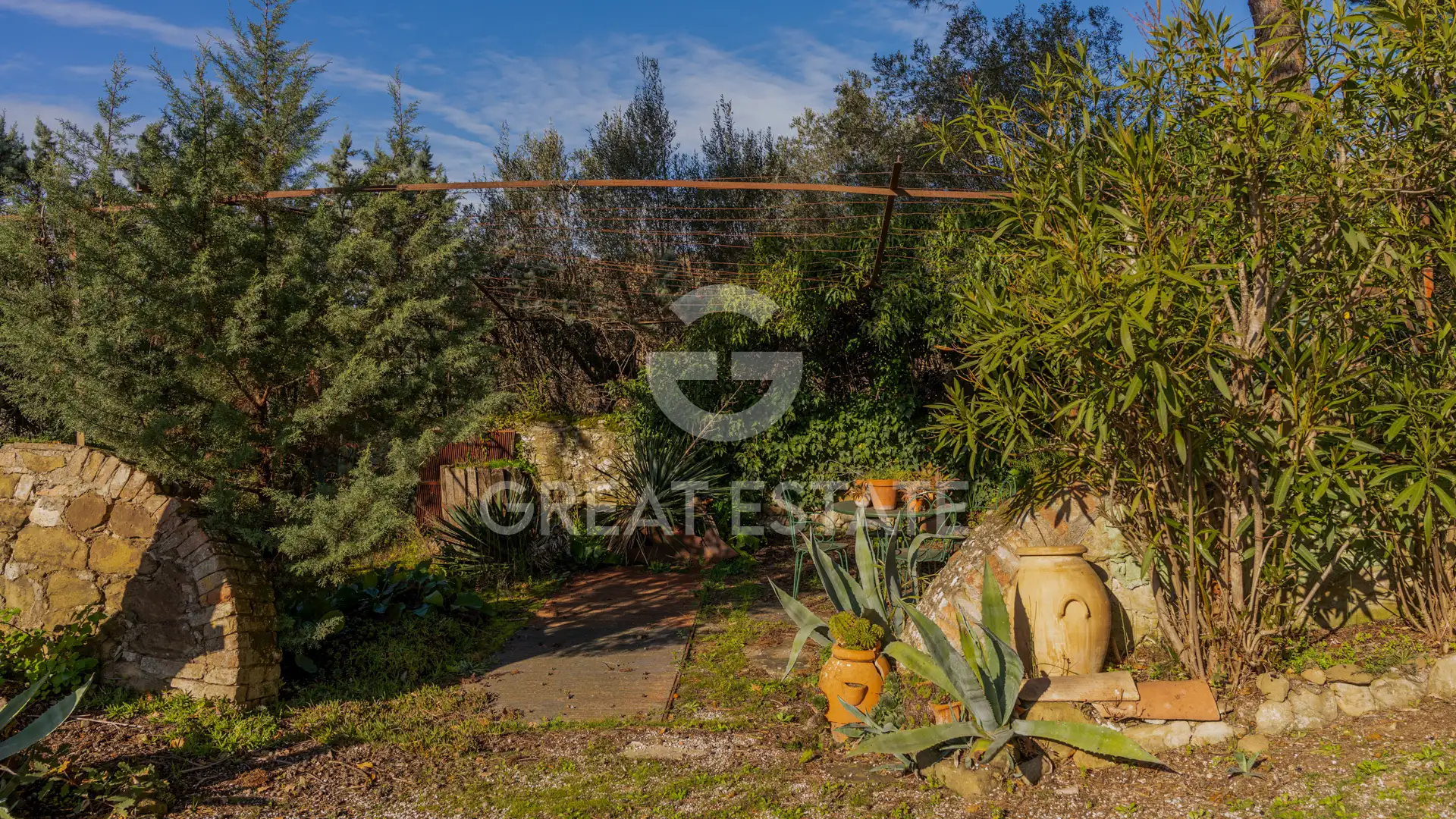 House 429m² in Italy, Perugia. Priced at 690000€ rent photo-11