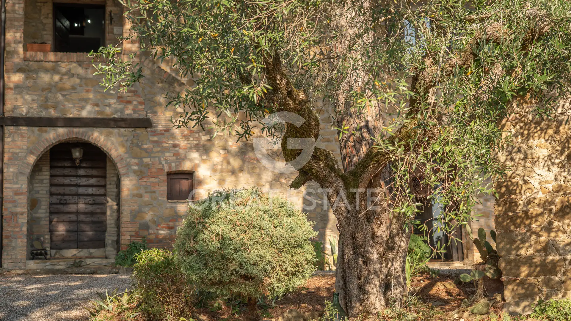 House 429m² in Italy, Perugia. Priced at 690000€ rent photo-7