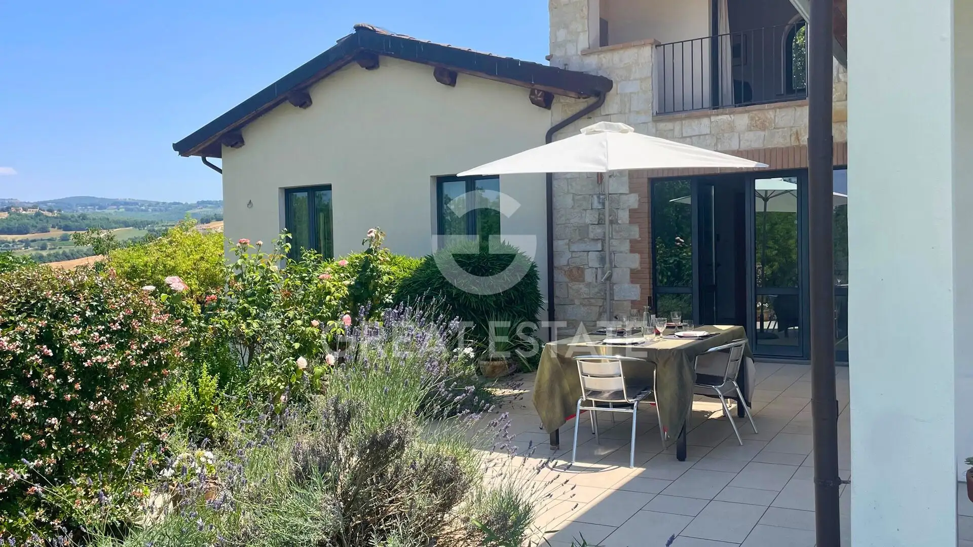 House 330m² in Italy, Perugia. Priced at 540000€ rent photo-8