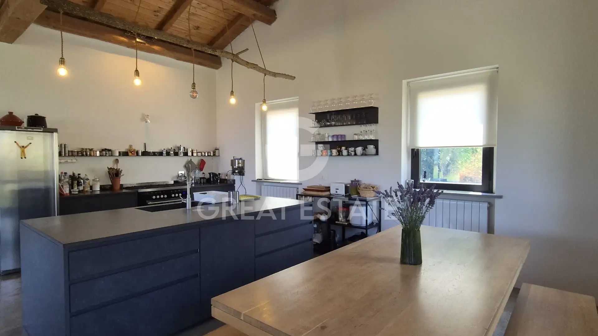House 330m² in Italy, Perugia. Priced at 540000€ rent photo-12
