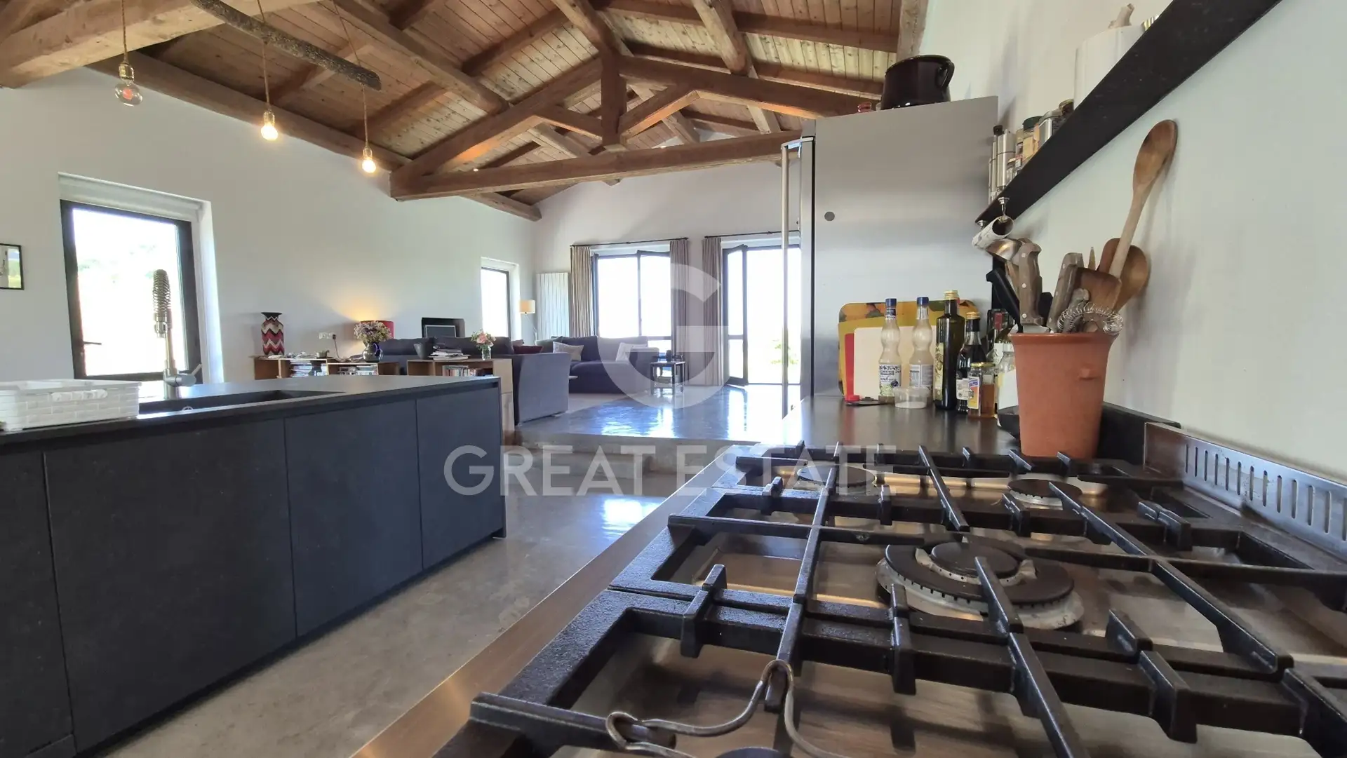 House 330m² in Italy, Perugia. Priced at 540000€ rent photo-15