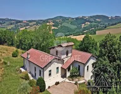 Buy in Italy for 540000€
