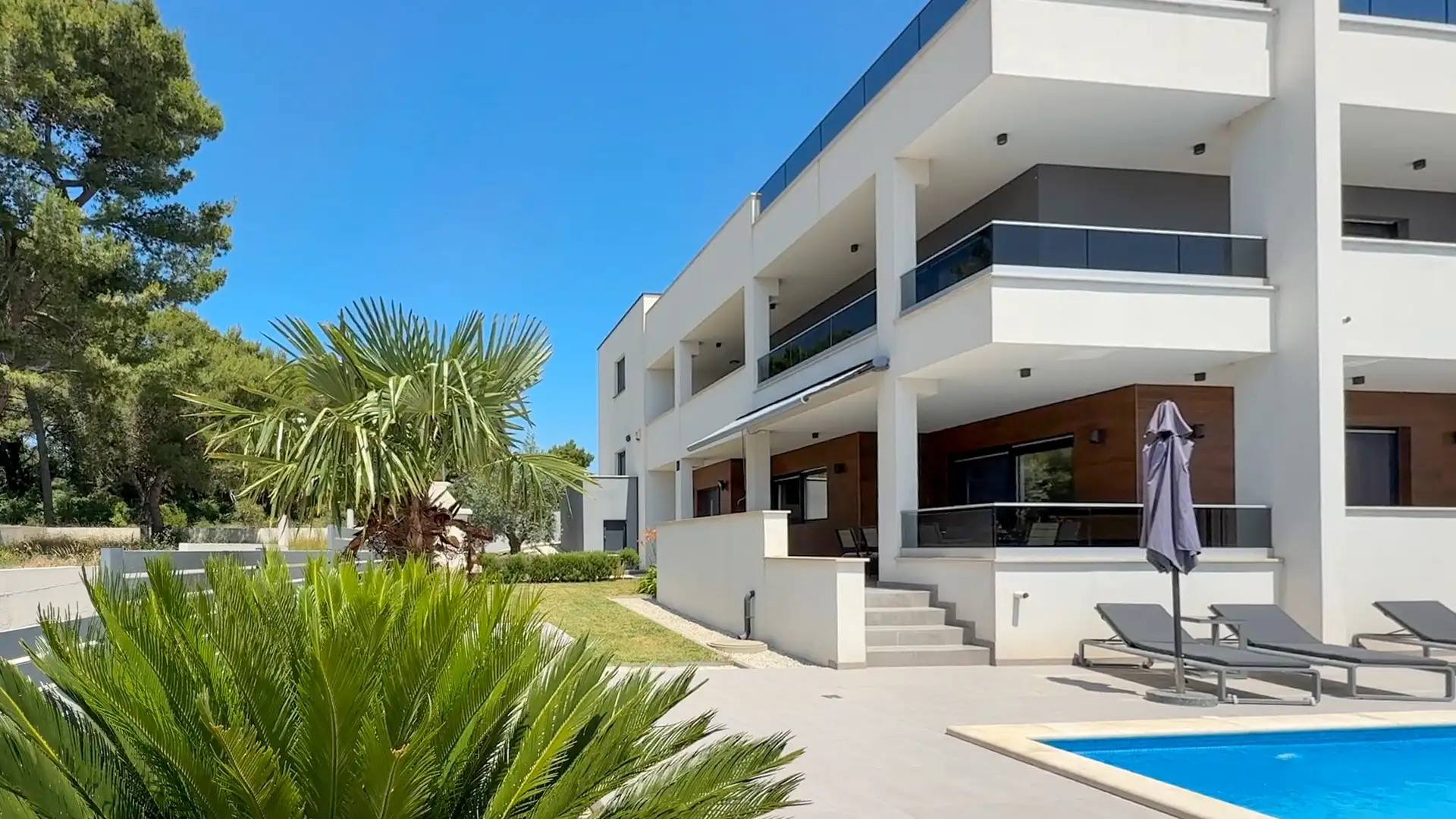 Villa 300m² in Croatia, Medulin. Priced at 1500000€ rent photo-5