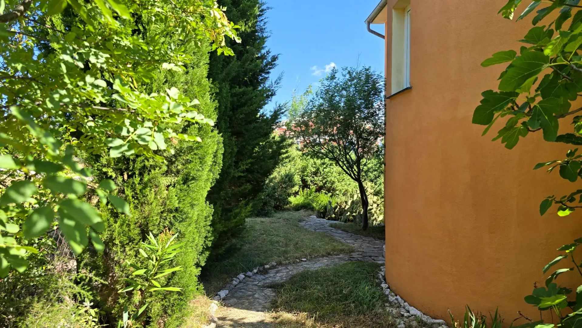 Villa 300m² in Croatia, Labin. Priced at 520000€ rent photo-19