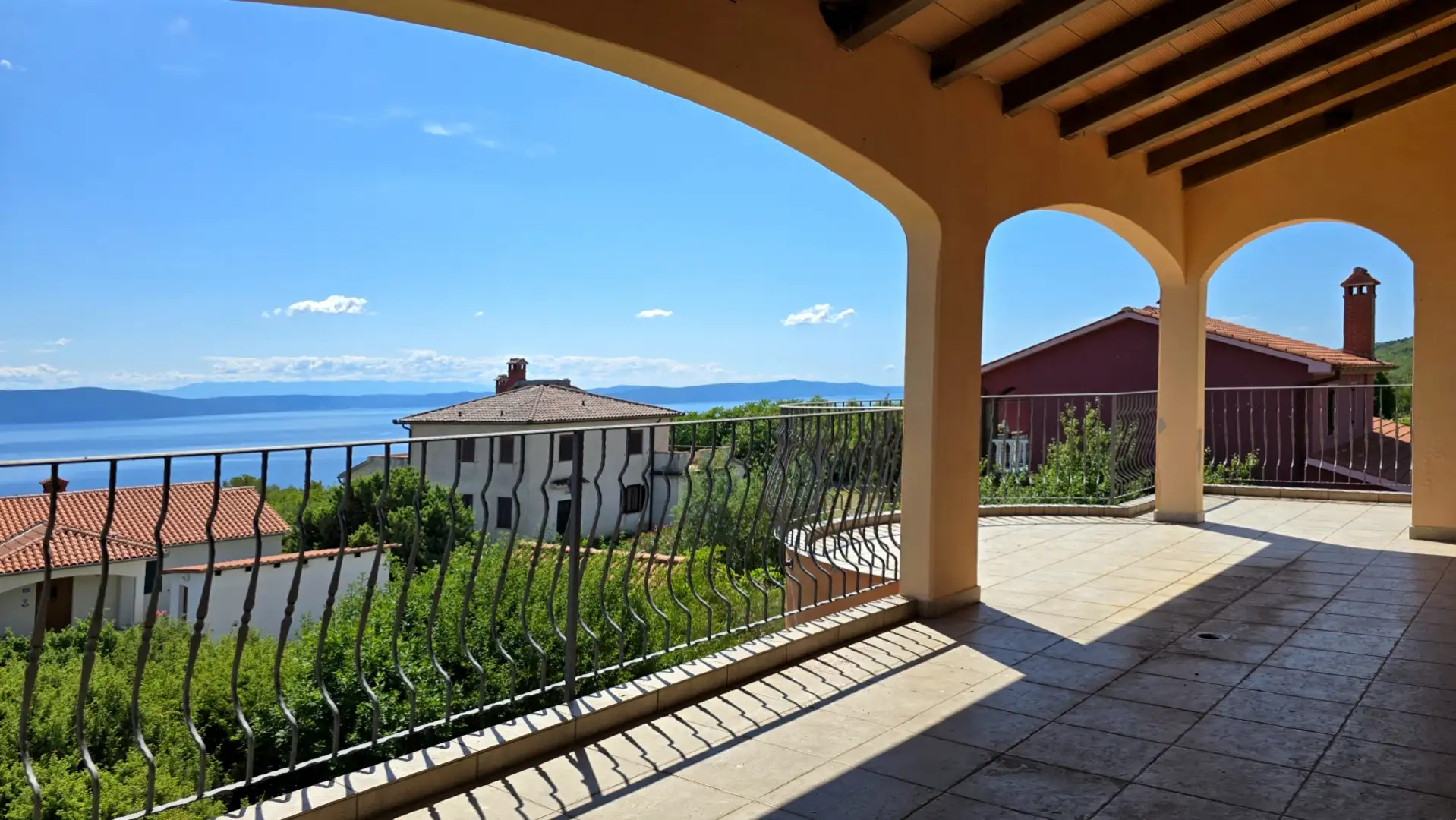 Villa 300m² in Croatia, Labin. Priced at 520000€ rent photo-22