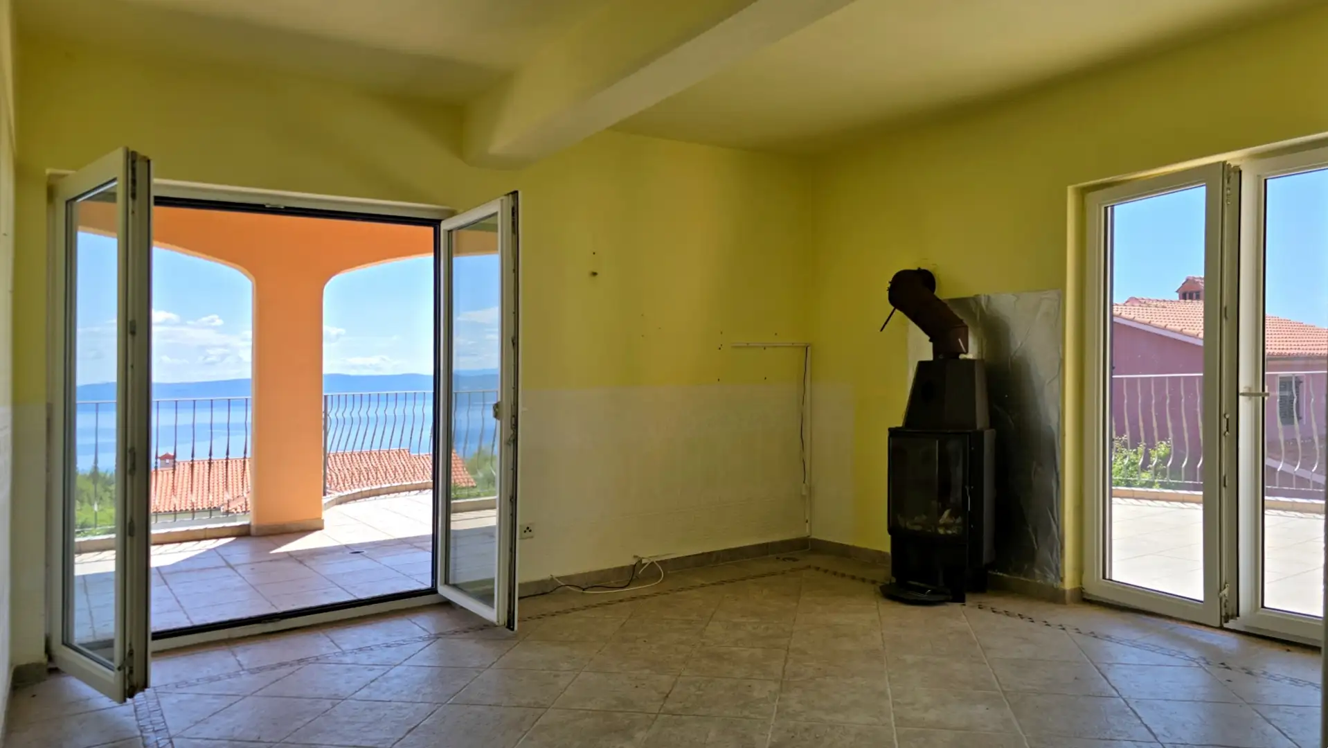 Villa 300m² in Croatia, Labin. Priced at 520000€ rent photo-24
