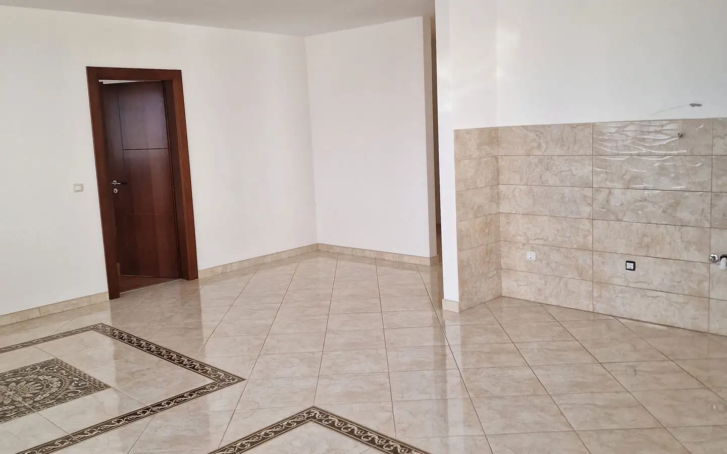 Flat 93m² in Montenegro, Budva. Priced at 306900€ rent photo-8