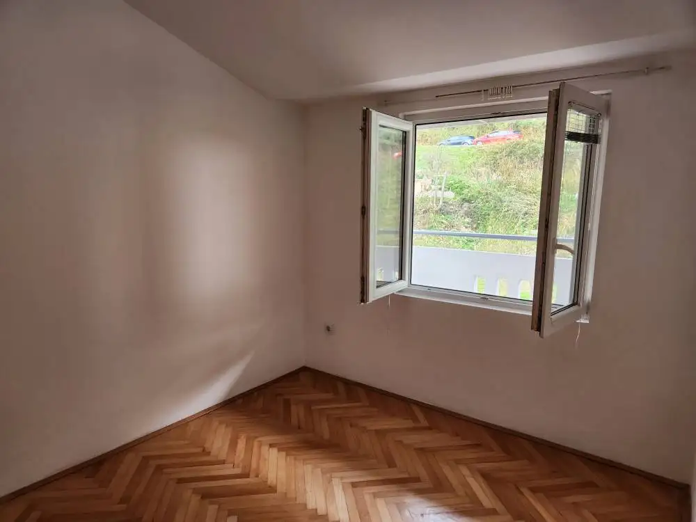 Flat 47m² in Montenegro, Igalo. Priced at 95000€ rent photo-2