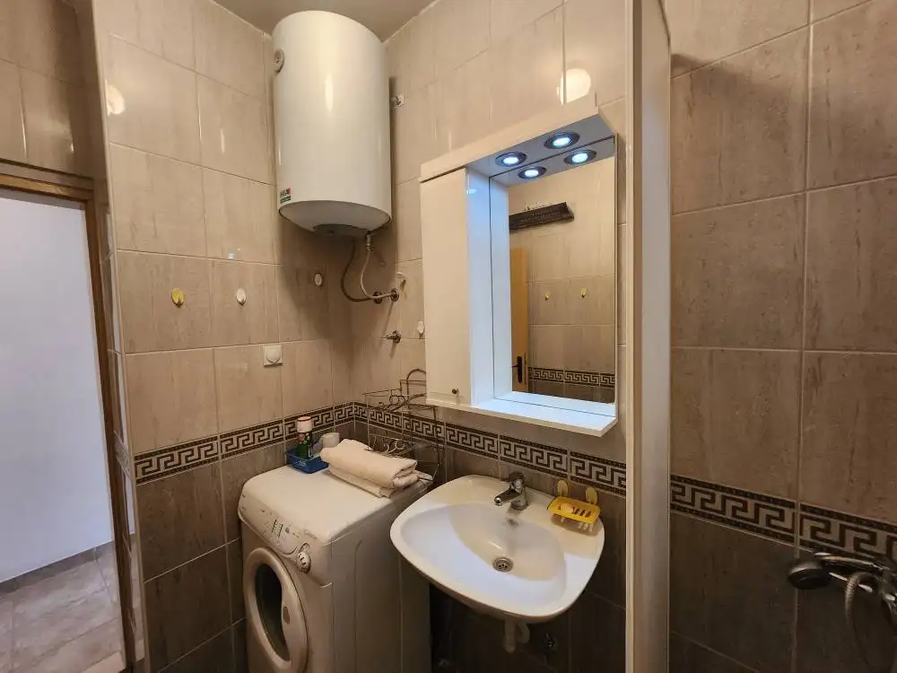 Flat 47m² in Montenegro, Igalo. Priced at 95000€ rent photo-4