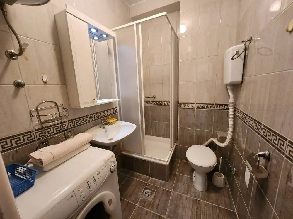 Flat 47m² in Montenegro, Igalo. Priced at 95000€ rent photo-5