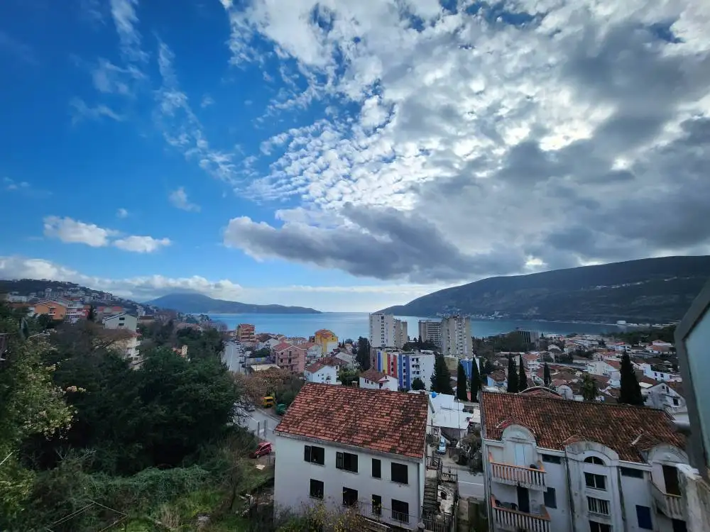 Flat 47m² in Montenegro, Igalo. Priced at 95000€ rent photo-8