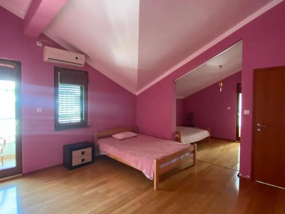 Flat 140m² in Montenegro, Risan. Priced at 310€ rent photo-7